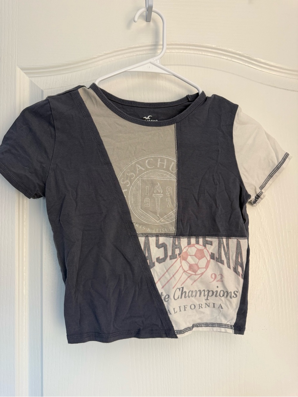 Hollister Colorblock Soccer Graphic Crop Tee - Gray/Blue & White